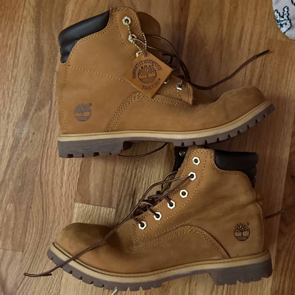 Classic wheat timberlands used size 9M in women’s